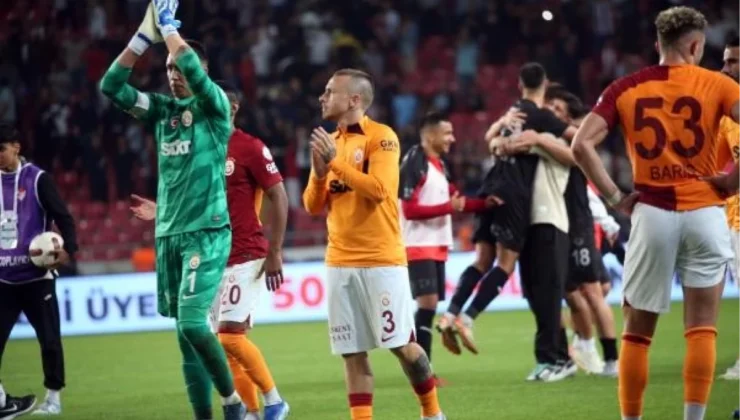 Galatasaray Milli Arayla Form Düşüklüğünden Kurtulmak İstiyor