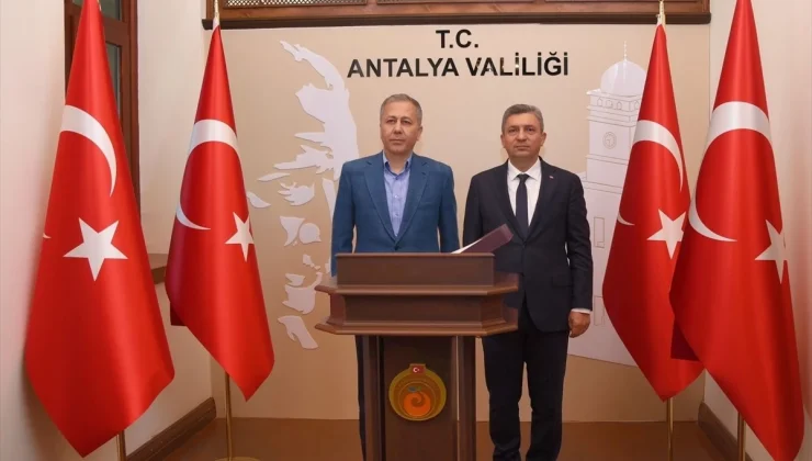 İçişleri Bakanı Ali Yerlikaya Antalya Valiliğine Ziyarette Bulundu