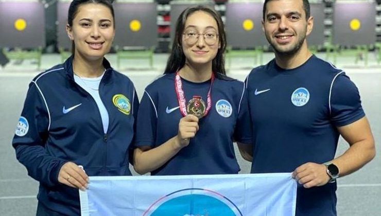 Kayseri Büyükşehir Belediyesi Spor Kulübü 2023 Salon Okçuluk Türkiye Şampiyonası’ndan 4 altın madalya ile döndü
