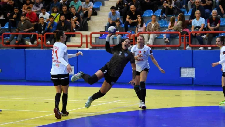 Konyaaltı Belediyesi SK Kadın Hentbol Takımı Kastamonu’yu Yendi