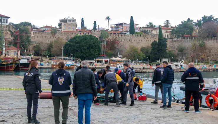 Antalya’da Denizde Hareketsiz Bulunan Şahıs Hayatta Tutuldu
