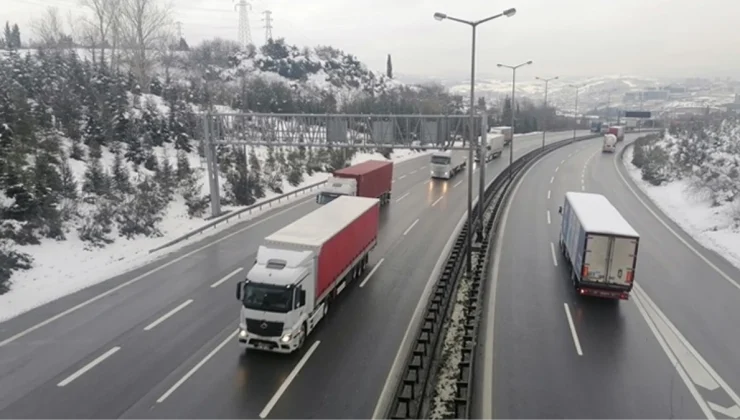 Ticari araç sürücülerinde yaş şartı 1 yıl daha uzatıldı