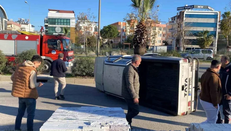 Antalya’da Kontrolden Çıkan Araç Pikaba Çarptı