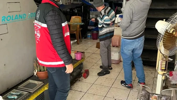 Antalya’da sel felaketinde su basan vatandaşlara psikososyal destek