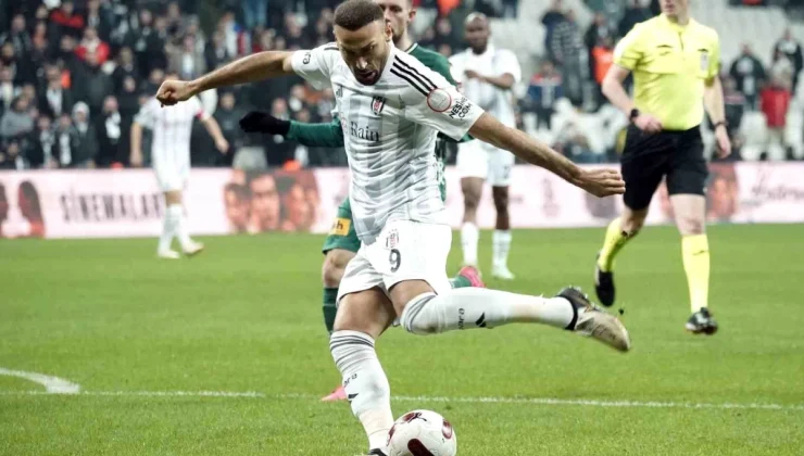 Cenk Tosun, Konyaspor maçında gol atarak gol sayısını 5’e çıkardı