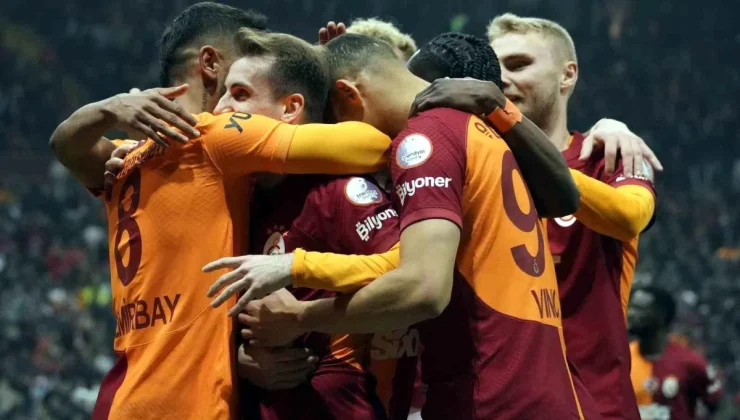 Galatasaray’da sarı kart sınırında bulunan 3 oyuncu Antalyaspor maçını kart görmeden tamamladı