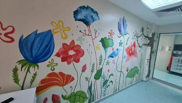 OMÜ Tıp Fakültesi Hastanesi Çocuk Kök Hücre Nakil Birimi Koridorları Rengarenk Boyandı