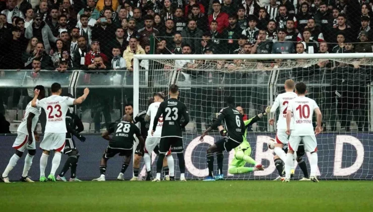 Beşiktaş, Galatasaray maçında gol yememe serisini sonlandırdı