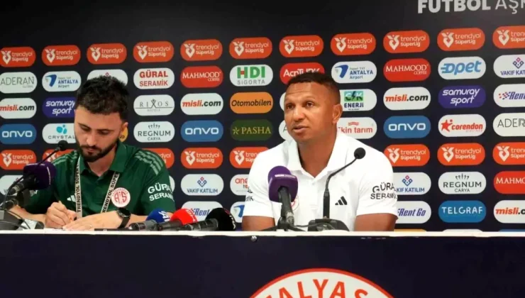 Antalyaspor, Adana Demirspor’u Son Dakikada Geçti