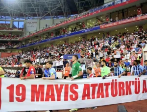 Antalyaspor, Adana Demirspor’u 1-0 mağlup etti