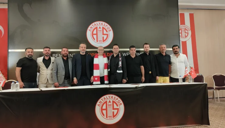 Antalyaspor, Fenerbahçe’nin Efsanesi Alex de Souza ile 2 Yıllık Sözleşme İmzaladı