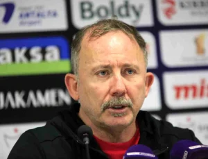 Antalyaspor Teknik Direktörü Sergen Yalçın: Son iç saha maçımızı kazanmak istiyorduk
