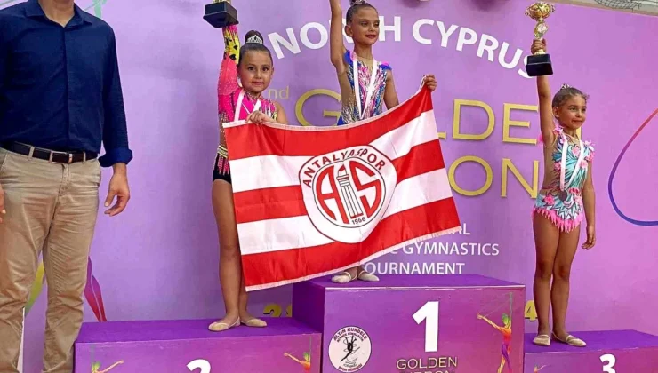 Antalyasporlu Cimnastikçiler Altın Kurdele Turnuvasında Başarılı