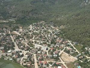 Acil Durum: Kemer’de Dev Orman Yangını Söndürülmeye Çalışılıyor