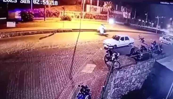 Alanya’da Motosiklet Kazası Sonucu İki Genç Yaşamını Yitirdi