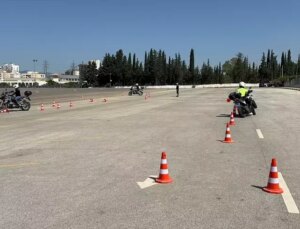 Antalya’da Motosiklet Kullanan Polisler için Sürüş Güvenliği Eğitimi