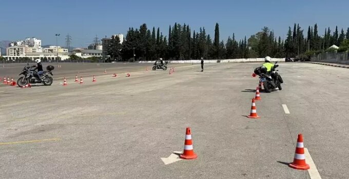 Antalya’da Motosiklet Kullanan Polisler için Sürüş Güvenliği Eğitimi