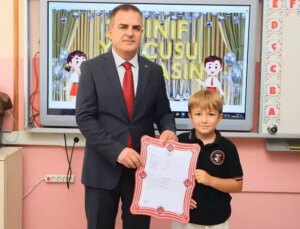 Öğrenciler Yaz Mevsimine Girerek Tatil Yapmaya Başladı: Karneler Dağıtıldı