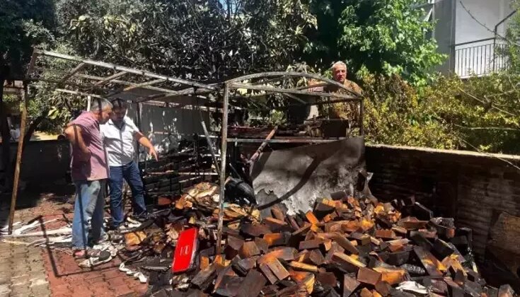 Antalya’da Odunluktan Alev Alan Çocuk, Paniğe Yol Açtı