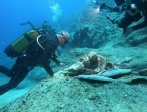 2000 Yıllık Sualtı Keşfi, Kültür ve Turizm Bakanı Ersoy Tarafından İncelendi