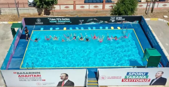 Antalya’da ‘Yüzme Eğitimini Herkese Ulaştır!’ Projesiyle Taşınabilir Havuzlar Oluşturuldu