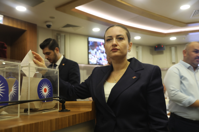 Büşra Özdemir, Antalya Büyükşehir Belediyesi Başkan Vekili Olarak Seçildi