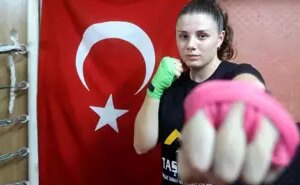 17 Yaşındaki İrem İdil Satılmış, Kick Boks ve Muaythai’de Birçok Şampiyonluk Elde Etmiş
