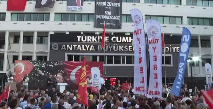CHP’den Muhittin Böcek’in Tutuklanmasına Karşı Duruş