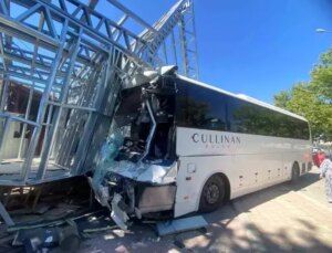 Antalya’daki Trafik Kazasında 21 Kişi Yaralandı