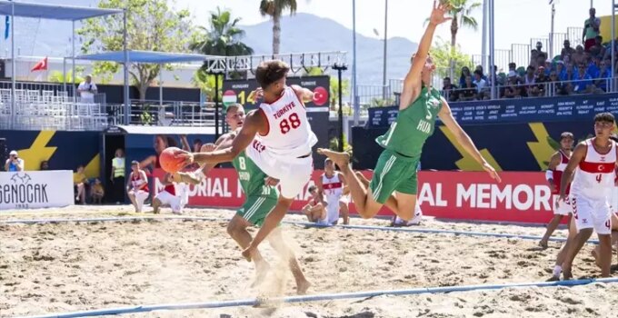 Alanya’da 17 Yaş Altı Avrupa Plaj Hentbol Turnuvası Başladı