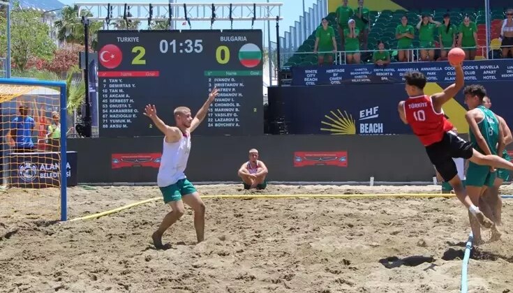 Alanya’da 17 Yaş Altı Avrupa Plaj Hentbol Şampiyonası Heyecanı Sürüyor