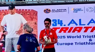 Antalyaspor'un triatlon takımı, Alanya'daki triatlon yarışlarında büyük bir başarı kazandı.