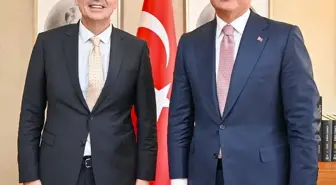 Ersoy, Antalyaspor Başkanı Perçin'i Bakanlıkta Misafir Etti