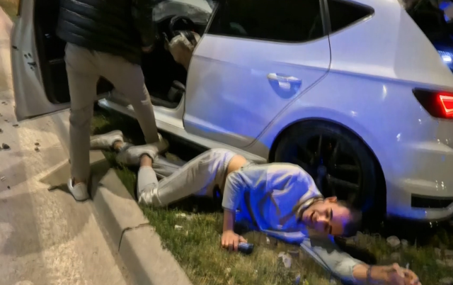 Aynı yolda yarım saatte iki kaza! Yaralı sürücünün ilk sözü herkesi şaşırttı