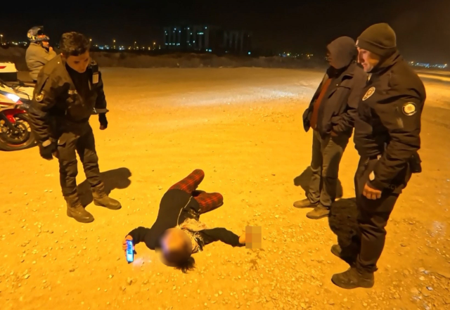 Aksaray'da Alkollü Kadından Bekçilere Tepki