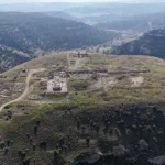 Blaundos Antik Kenti'nde Tarihi Stadyum Kazı Çalışmalarıyla Gün Yüzüne Çıkarılıyor